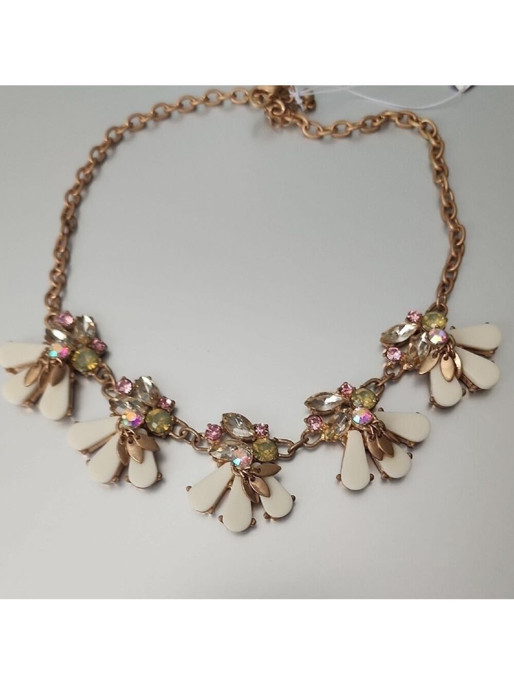 Elegant Floral Necklace with Cream and Pink Accents